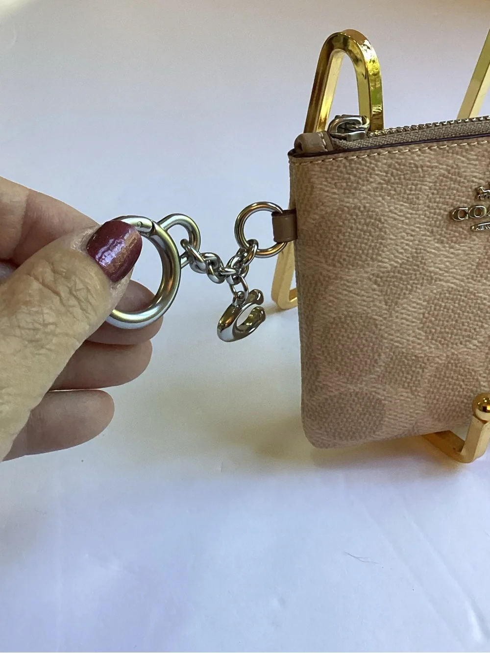 Coach Small Zip Wallet in Beige Signature Canvas NEW, NWT